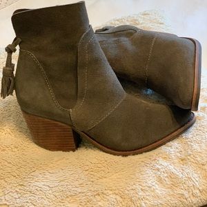 Matisse Laney Bootie in Charcoal size 6